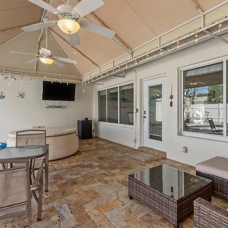 Chic Fort Lauderdale House With Private Pool エクステリア 写真
