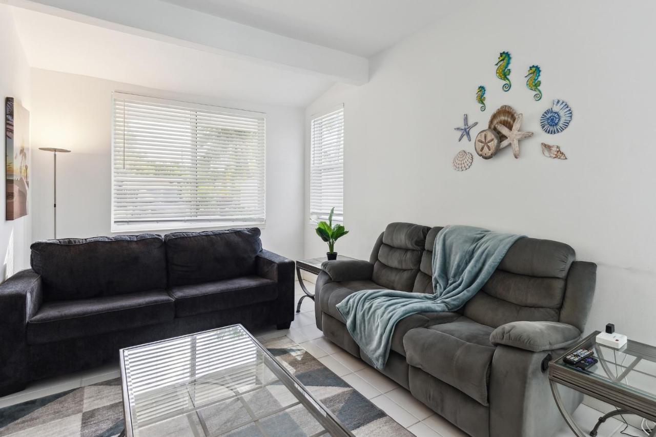 Chic Fort Lauderdale House With Private Pool エクステリア 写真