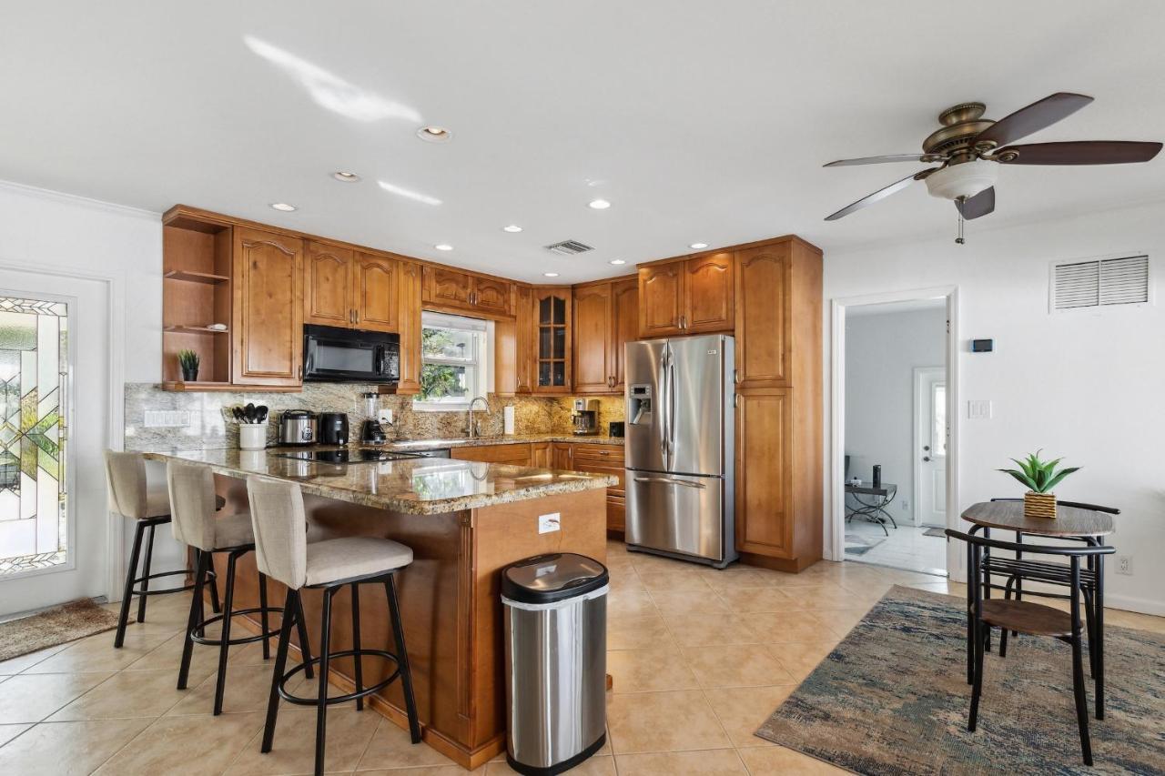 Chic Fort Lauderdale House With Private Pool エクステリア 写真